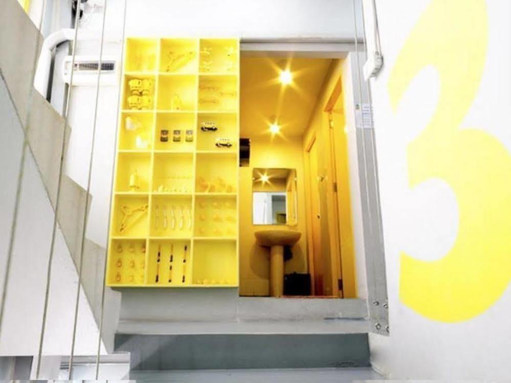Jellybean Ezy Hostel Sathorn Bangkok Bagian luar foto