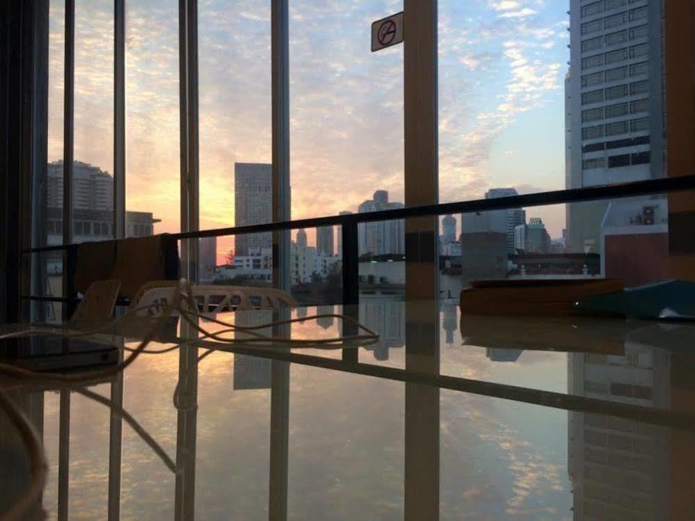 Jellybean Ezy Hostel Sathorn Bangkok Bagian luar foto