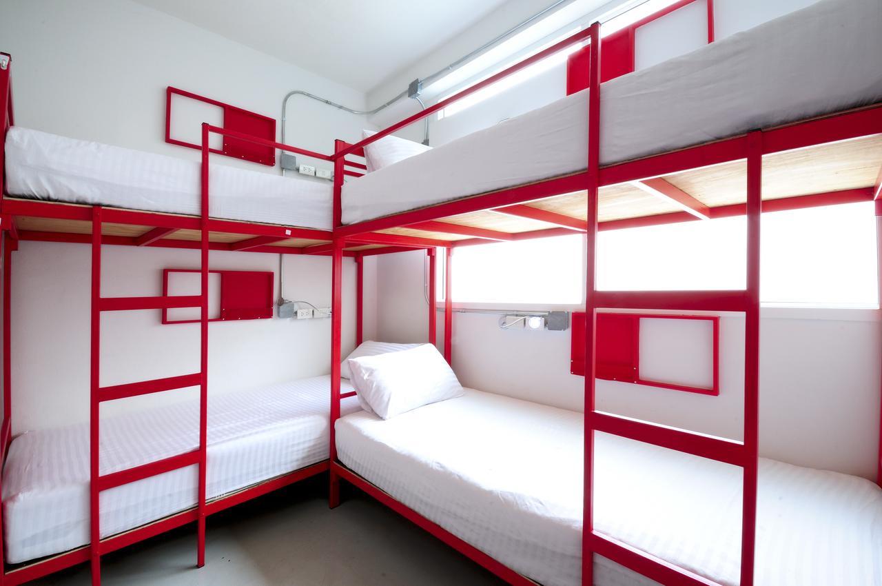Jellybean Ezy Hostel Sathorn Bangkok Bagian luar foto